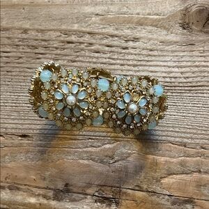 Banana Republic Gold and jade Floral Bracelet STUNNING!